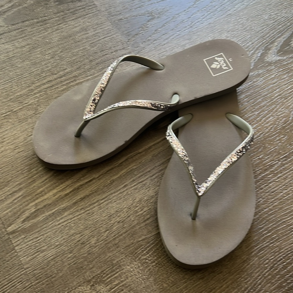 REEF Flip Flops 🩴 - Picture 3 of 5